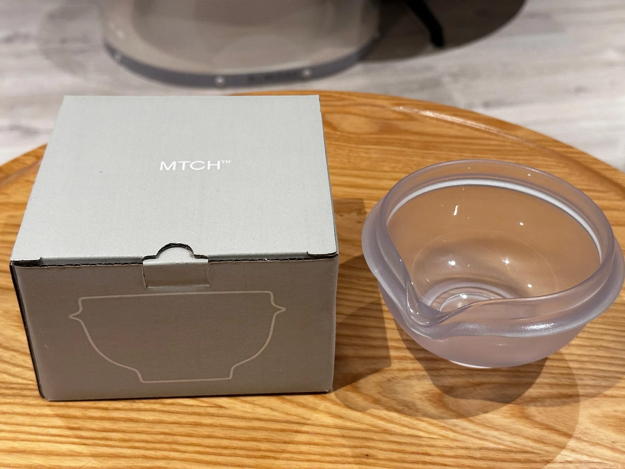 泰國抹茶專賣店 MTCH 的茶碗,碗身有一定深度且開口不過寬